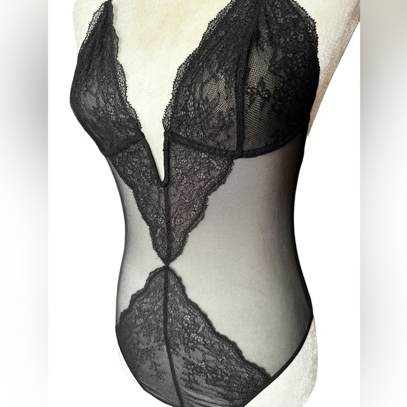 Victoria's Secret Other - Victoria’s Secret Lace & Mesh Thong Teddy 🔥